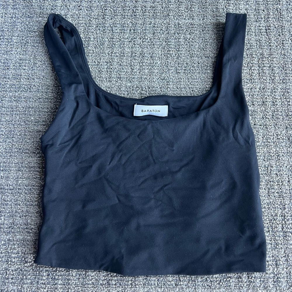 Aritzia babaton contour crop tank